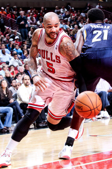 包含灰熊不敌小牛：康利分功亏一篑的词条