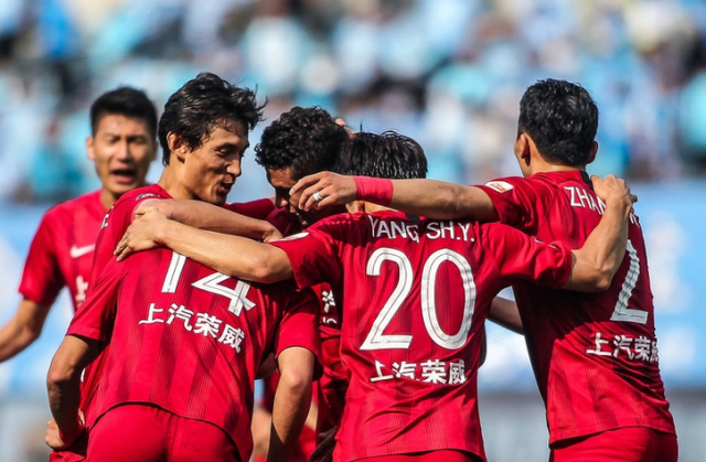 关于恒大主场豪取三分，领跑积分榜的信息