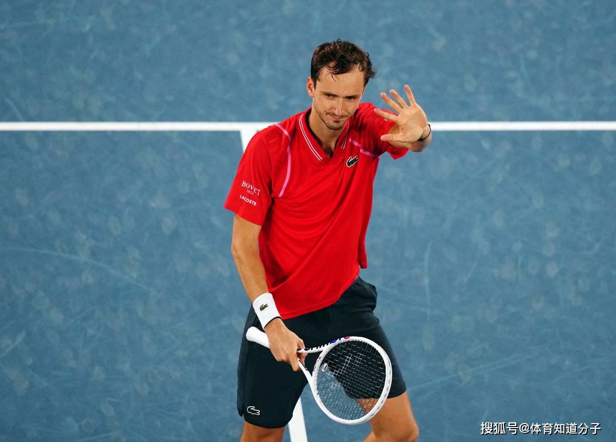 拉沃尔杯横扫温网,梅德韦杰夫刷新纪录 拉沃尔杯横扫温网,梅德韦杰夫刷新纪录