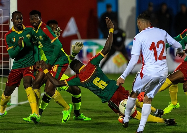 法国队险胜丹麦队,黄鸭组合统治全场 法国队险胜丹麦队,黄鸭组合统治全场