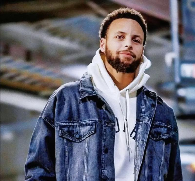 浙江队翻盘新疆队，库里惊艳四座